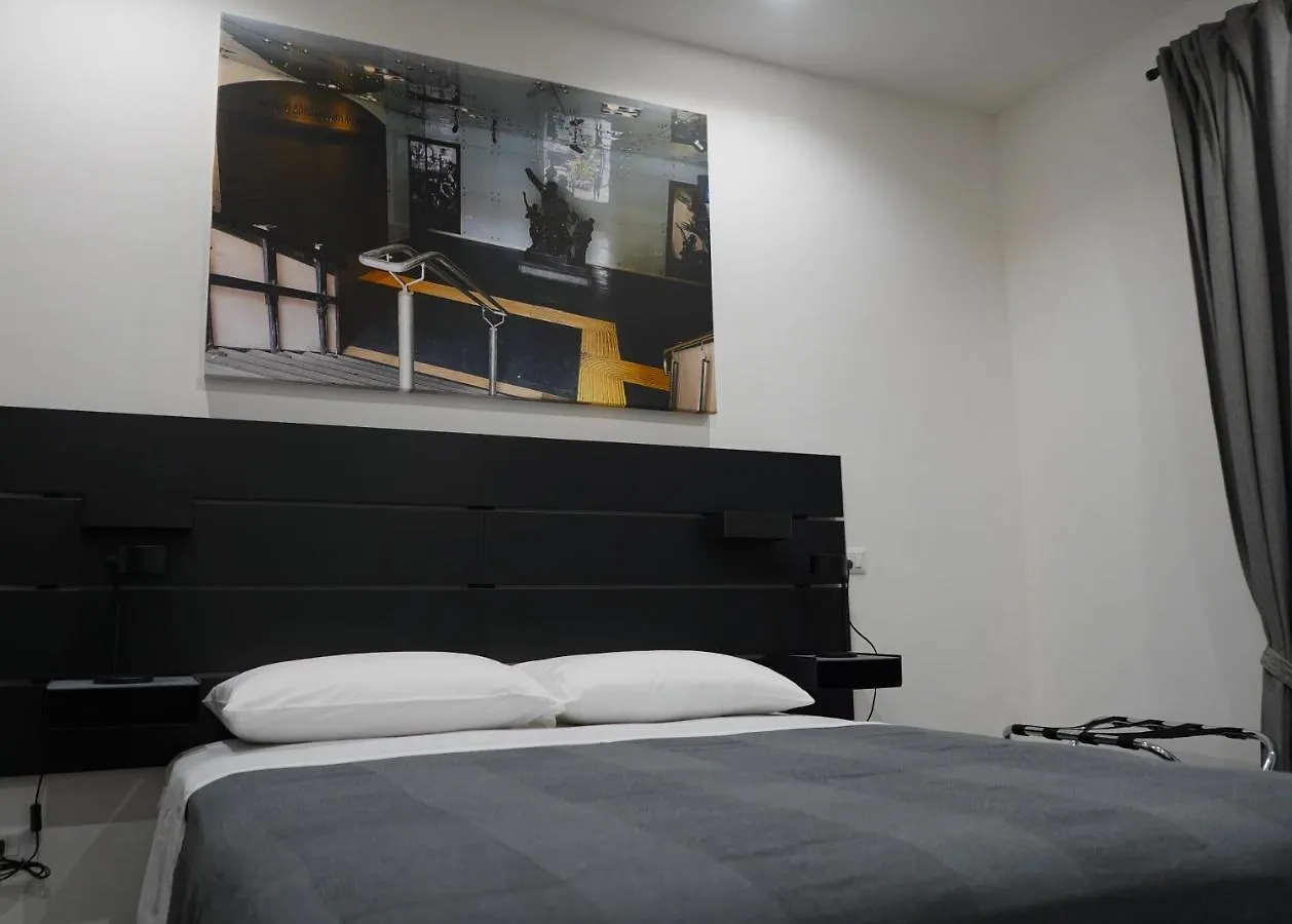 Dimora Metro Santacroce Bed & Breakfast Naples Italy