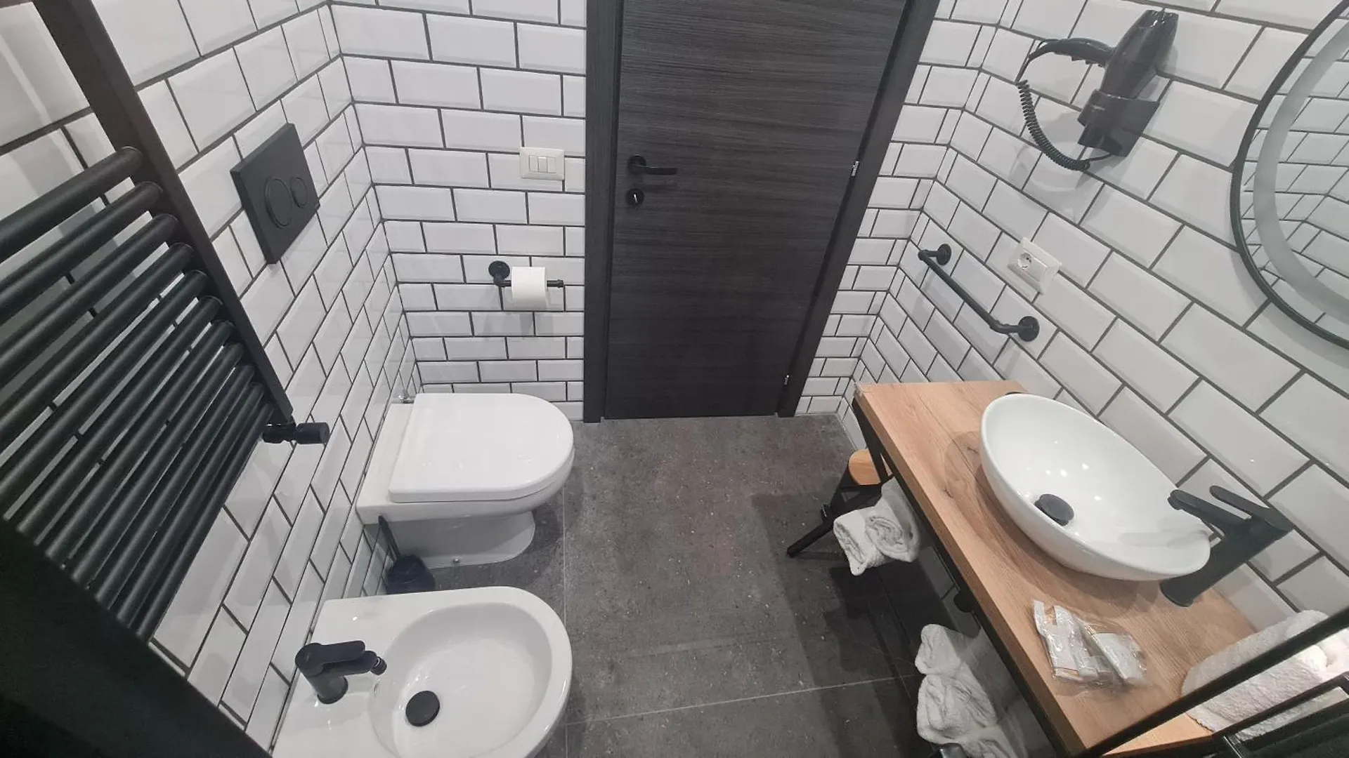 Dimora Metro Santacroce Bed & Breakfast Naples Italy