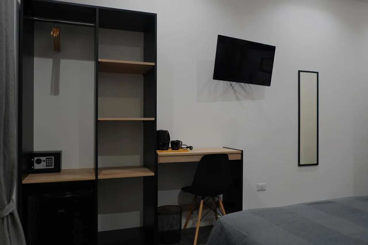 Dimora Metro Santacroce Bed & Breakfast Naples 0*,  Italy